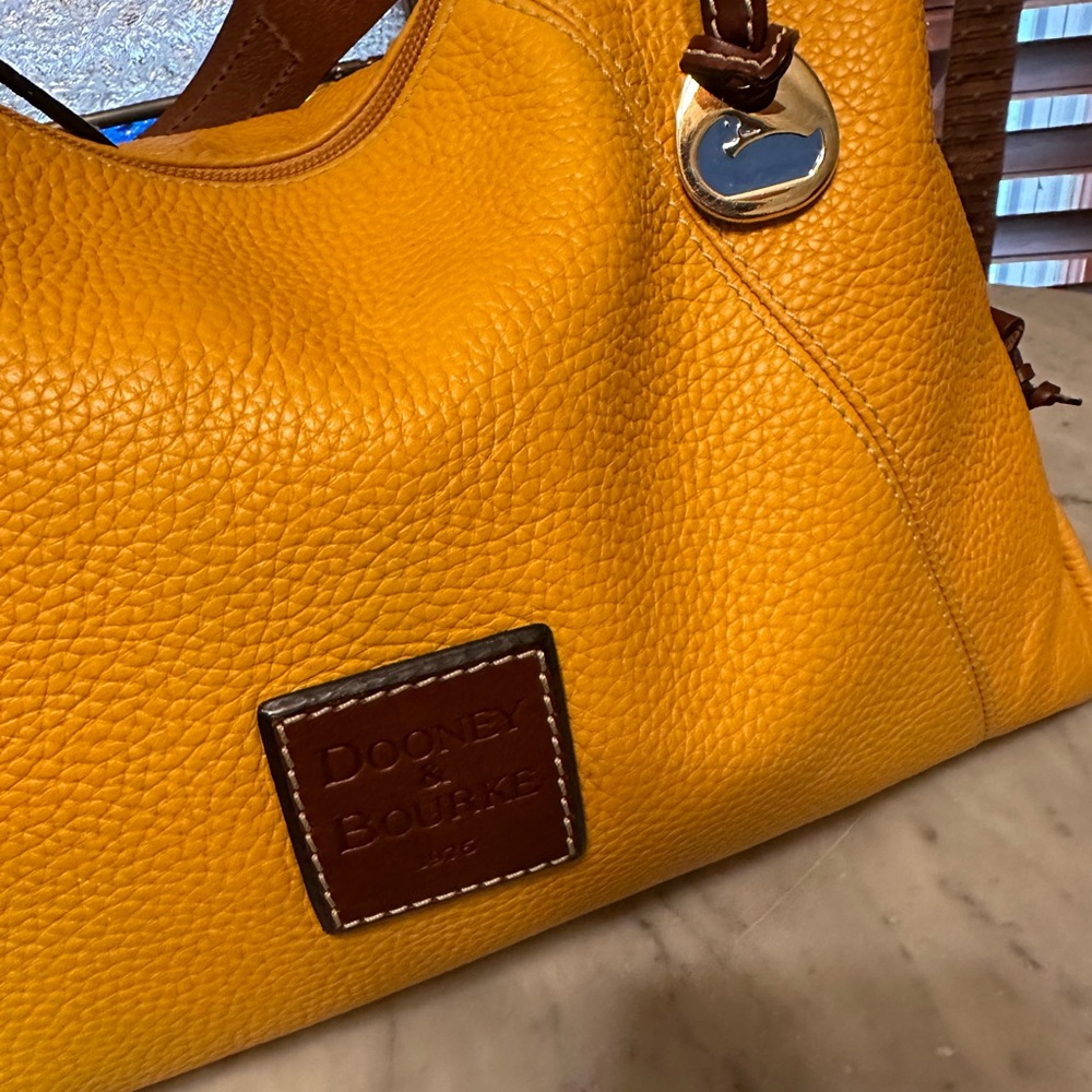 Dooney & Bourke Mustard Yellow Leather Shoulder Bag - like new! - Picture 2 of 13